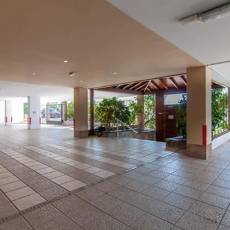 Ferienhaus Penthouse Duplex Avenida 1a011 *