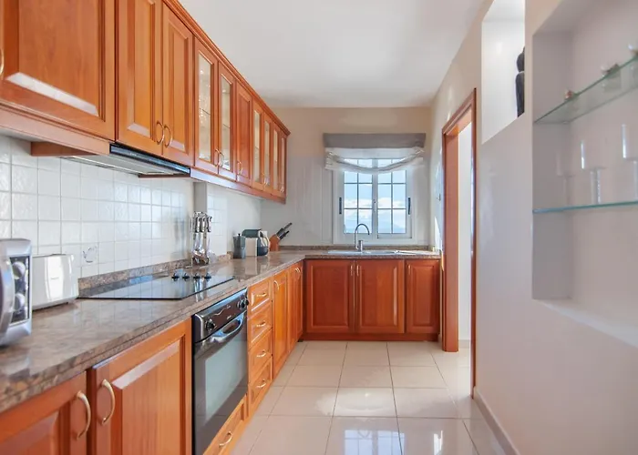 Semesterbostad Penthouse Duplex Avenida 1a011 *